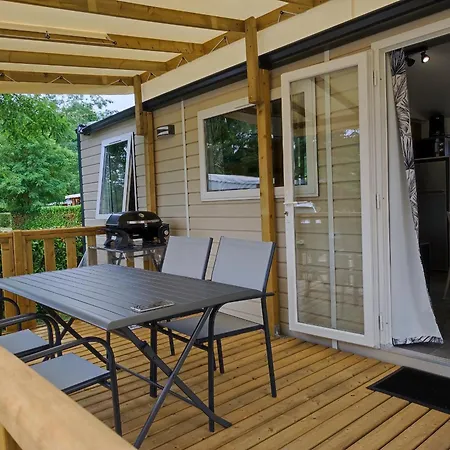 אתר קמפינג Flower Les Mijeannes Rieux-de-Pelleport