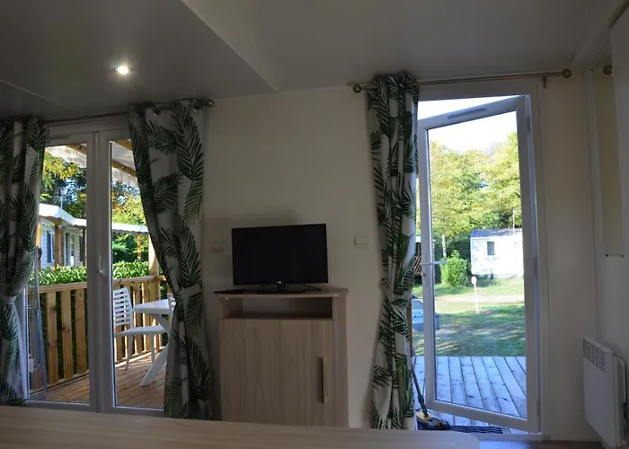 Flower Les Mijeannes 3* Rieux-de-Pelleport