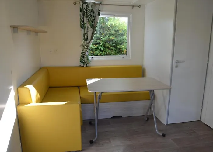 Flower Les Mijeannes 3* Rieux-de-Pelleport