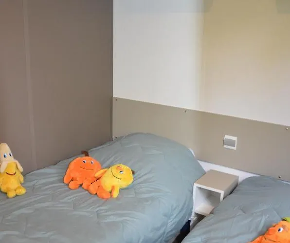 אתר קמפינג Flower Les Mijeannes