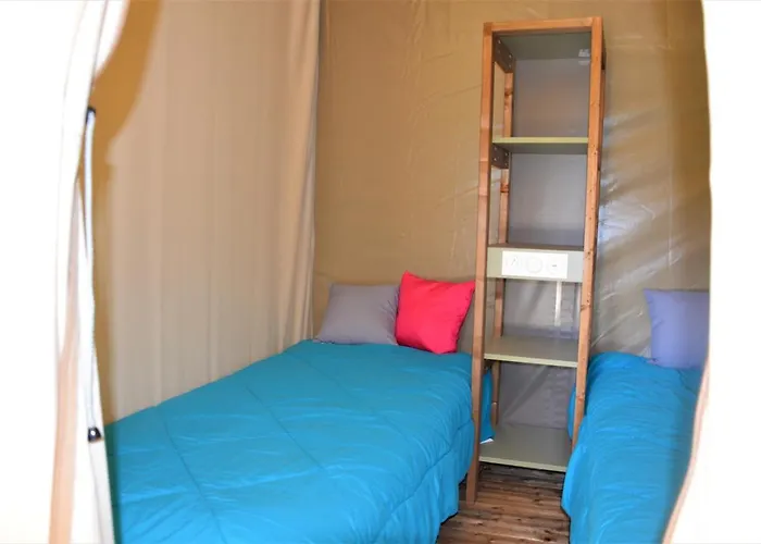 אתר קמפינג Flower Les Mijeannes