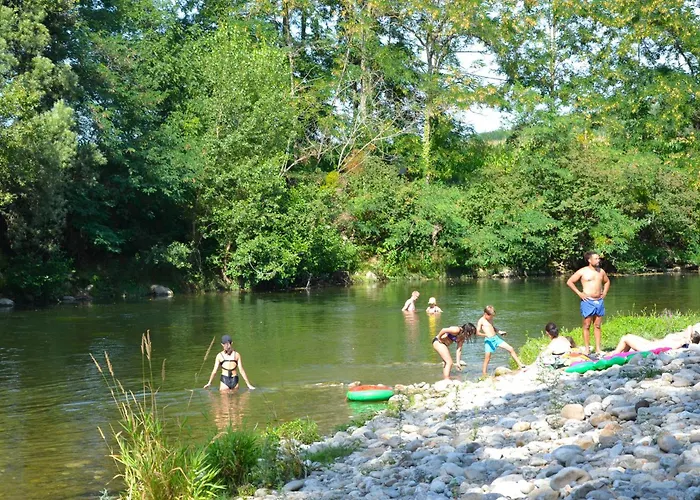 Flower Les Mijeannes אתר קמפינג