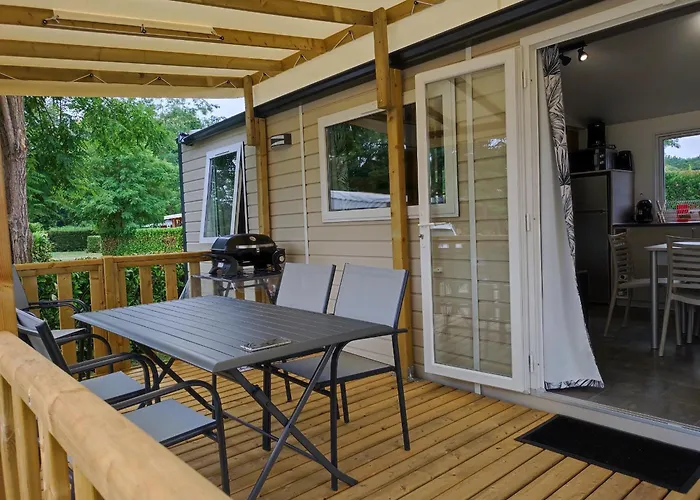 אתר קמפינג Flower Les Mijeannes Rieux-de-Pelleport