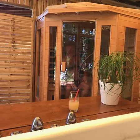 Flower Les Mijeannes Rieux-de-Pelleport