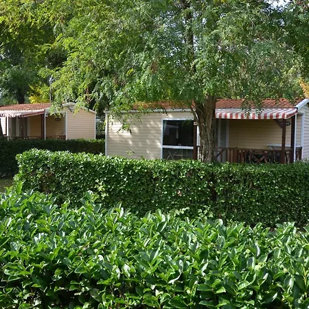 Кемпинг Flower Les Mijeannes 3*