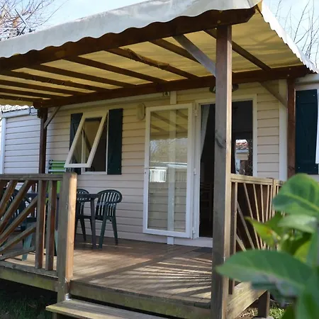 Flower Les Mijeannes Кемпинг 3*