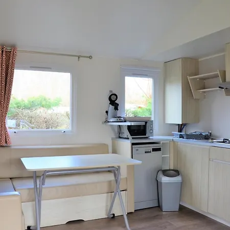 Кемпинг Flower Les Mijeannes 3*