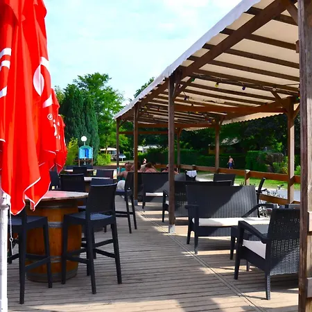 Flower Les Mijeannes Кемпинг