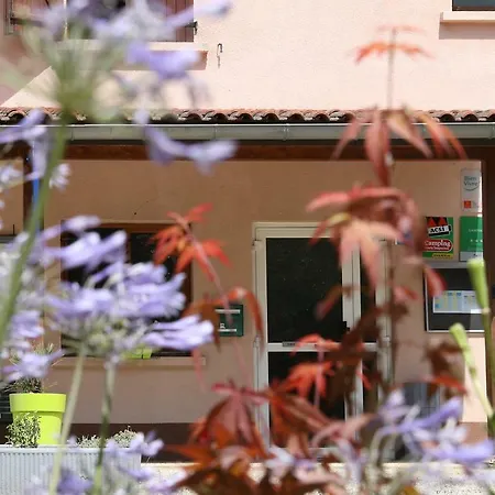 Кемпинг Flower Les Mijeannes Rieux-de-Pelleport