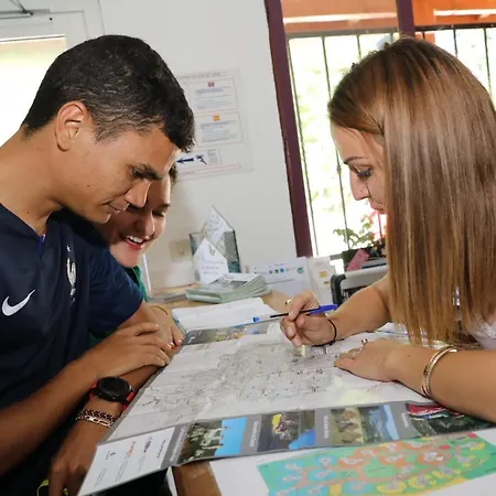 Flower Les Mijeannes Кемпинг 3*